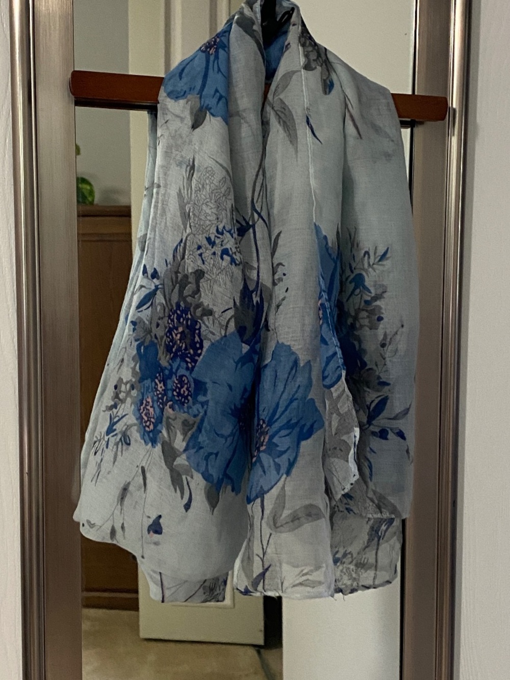 Ricki's Floral Scarf